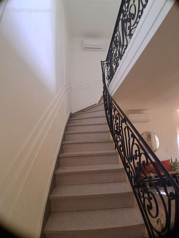 Maison à FONTVIEILLE