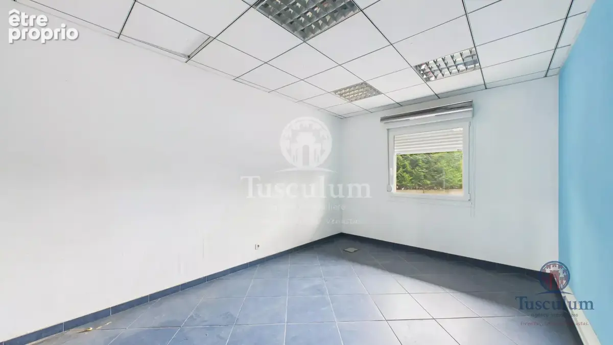 A vendre - local commercial 158m² audun le tiche - photo 10