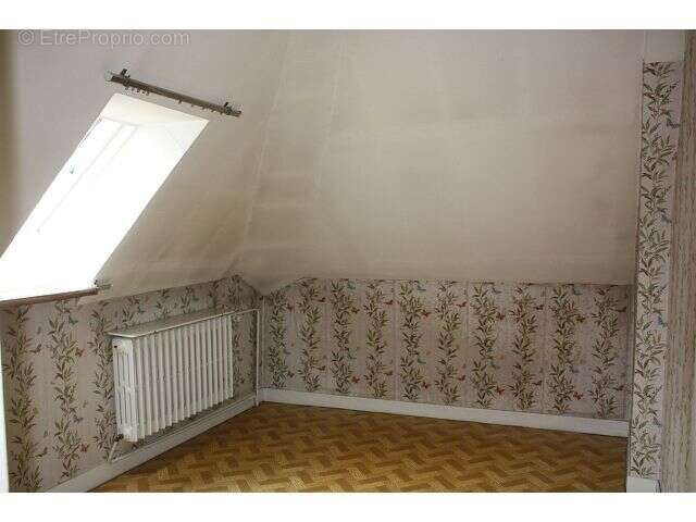 Maison à SAINT-COSME-EN-VAIRAIS