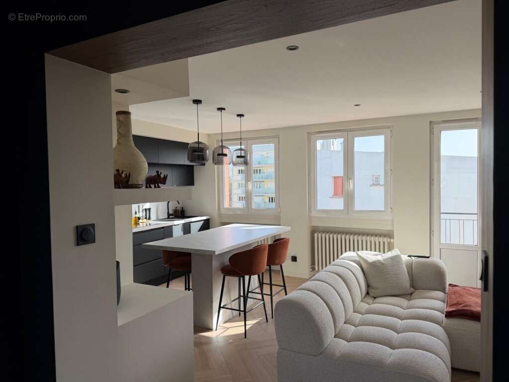 Appartement à SAINT-ETIENNE