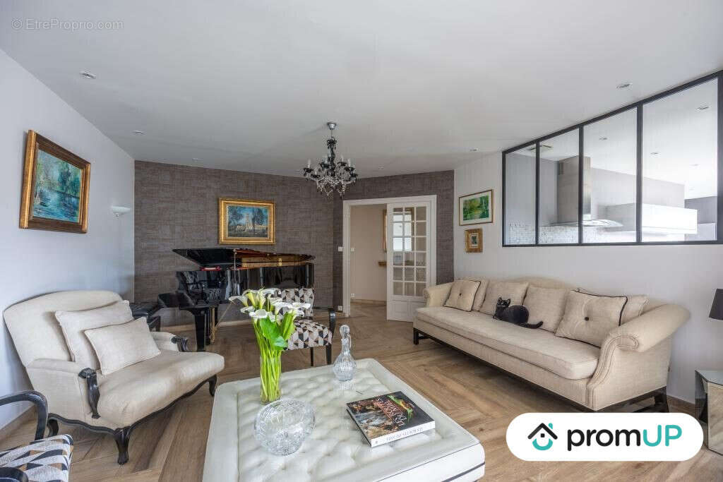 Maison à DONVILLE-LES-BAINS