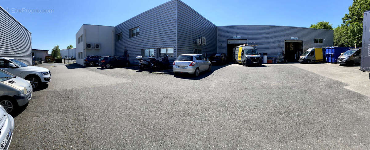 Commerce à SAINTE-LUCE-SUR-LOIRE