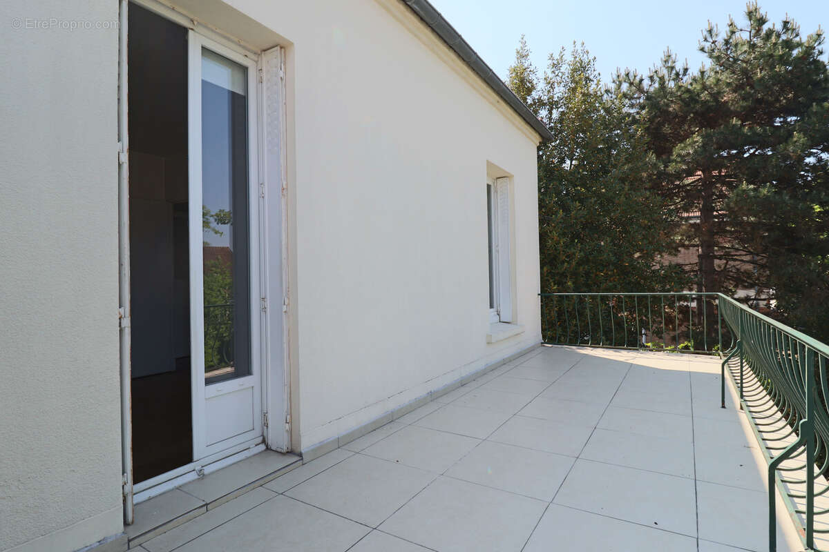 Maison à LES PAVILLONS-SOUS-BOIS