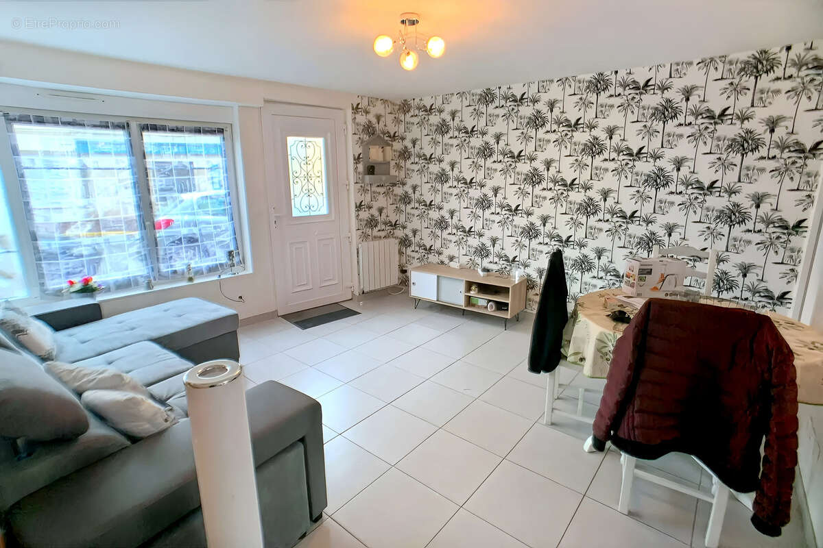 Appartement à ACY-EN-MULTIEN