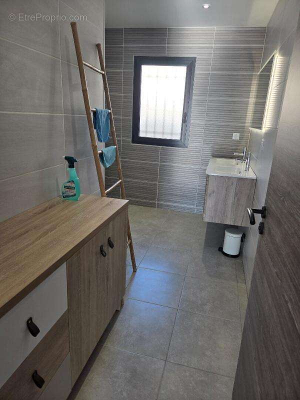 BOISSET et GAUJAC Confortable Villa de 101 M2, 3 Chambres tout confort avec piscine sur 620 M2 de terrain - photo 13