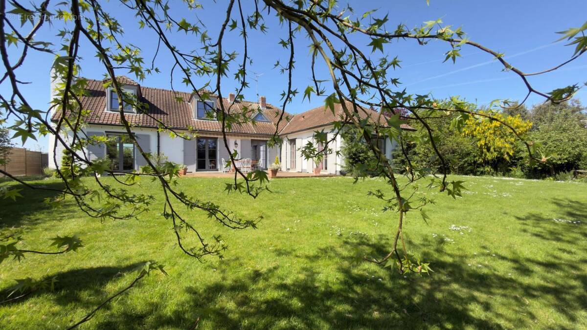 Maison à ENNETIERES-EN-WEPPES