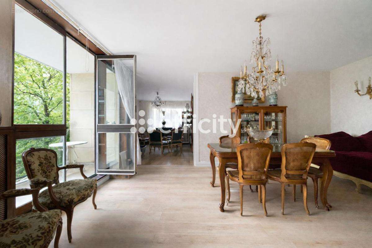Appartement à VERSAILLES