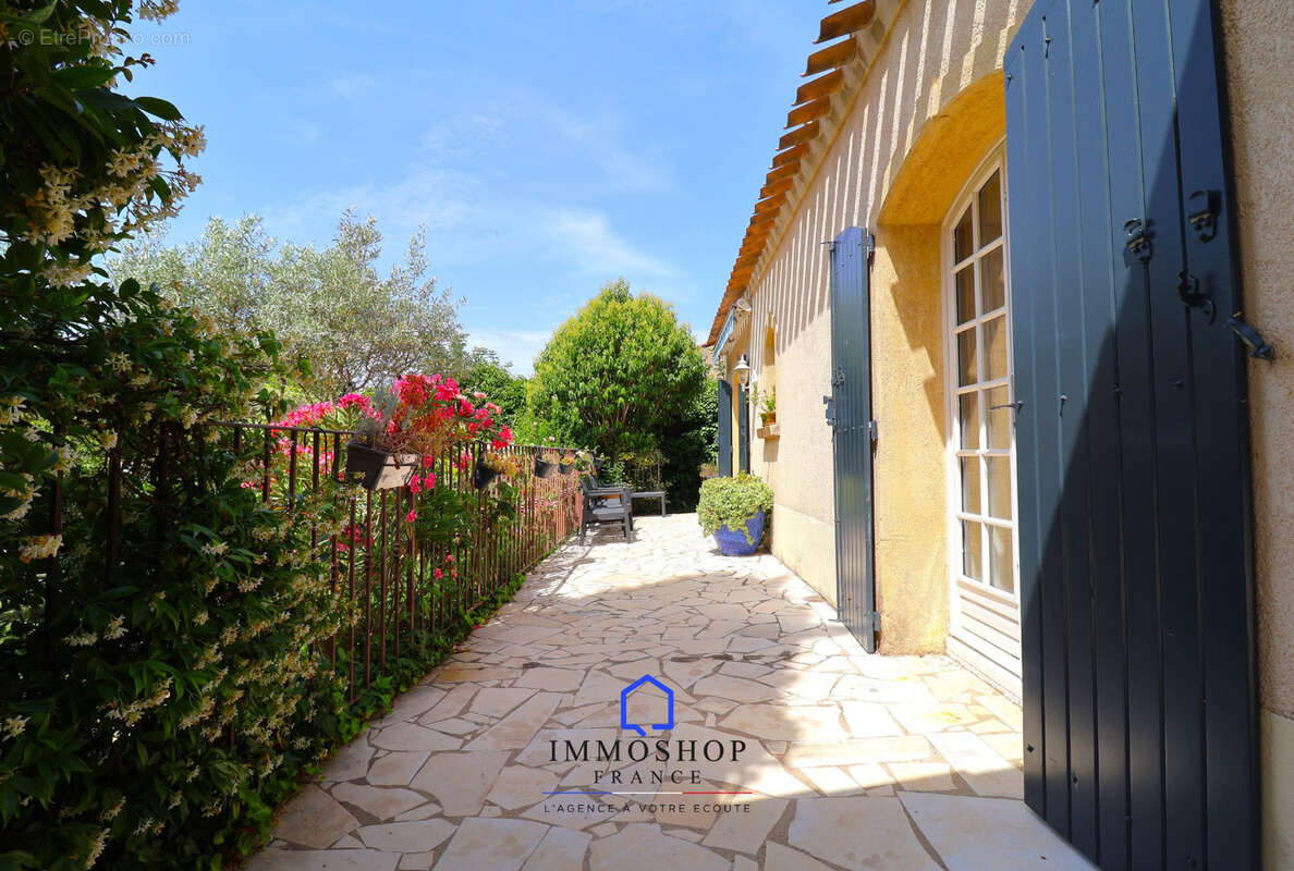 Maison à SAINT-ZACHARIE