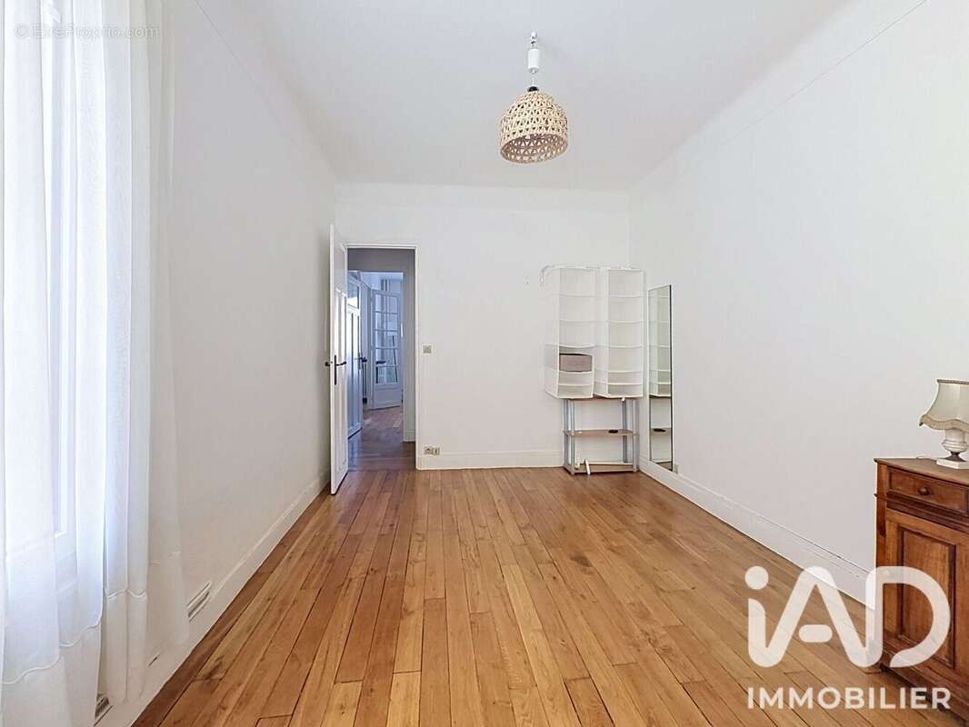 Photo 8 - Appartement à ASNIERES-SUR-SEINE