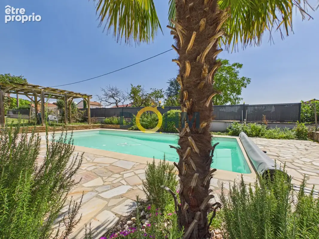 Maison 6 pièces 130 m2 terrain 1300m2 avec piscine - photo 2