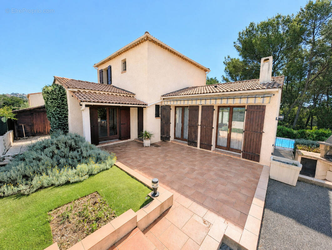 Maison à MOUGINS