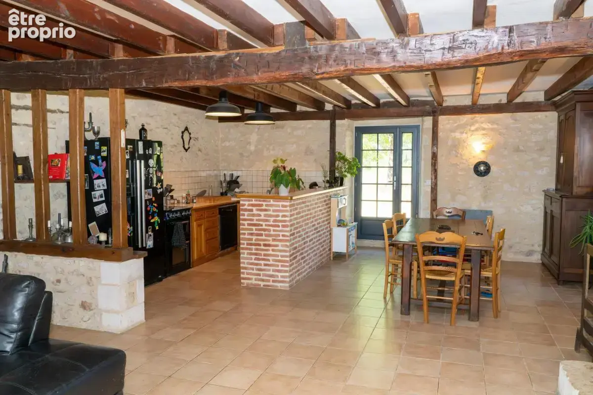 Maison 8 pièces 137 m² à vendre à Lussas-Et-Nontronneau (24300) - photo 3