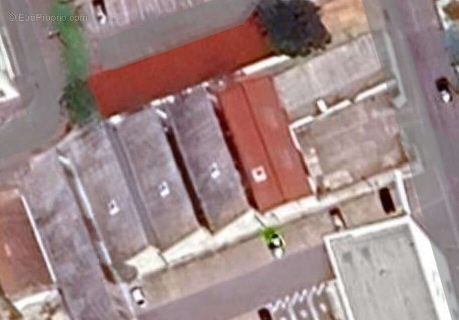 Parking à SAINT-RAMBERT-D'ALBON