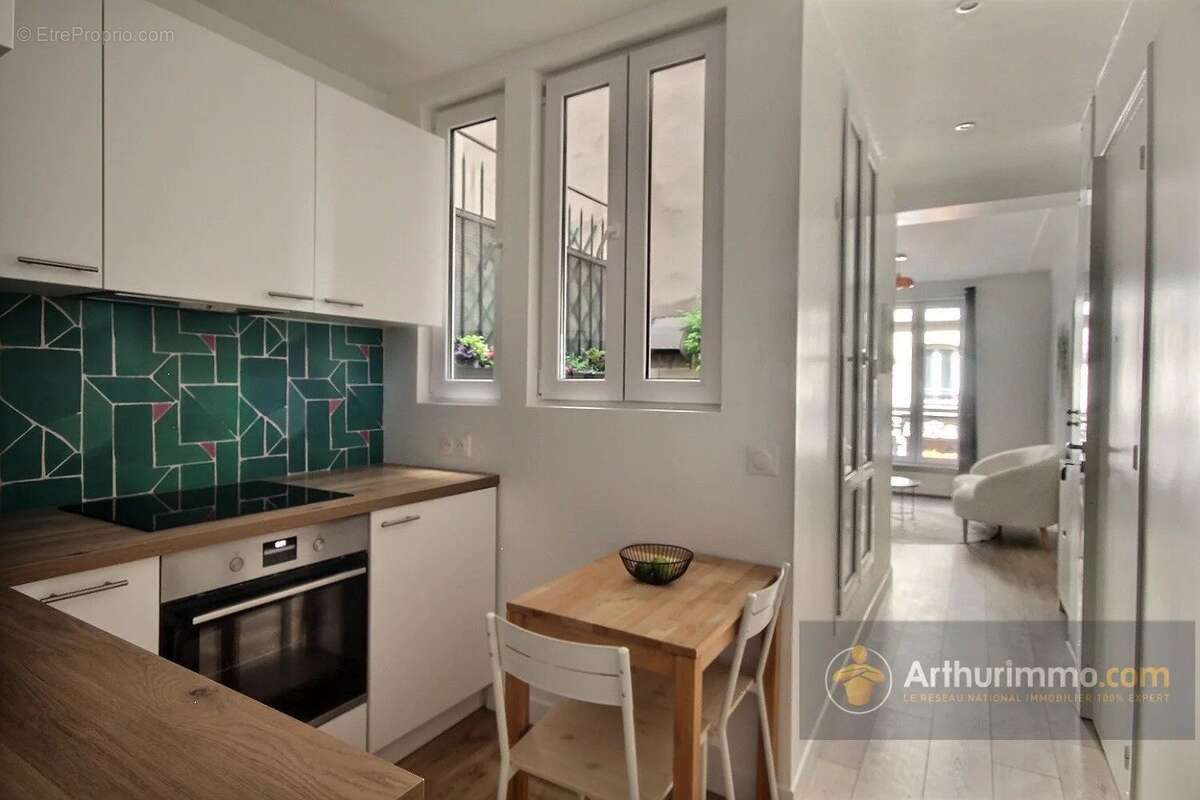 Appartement à PARIS-18E