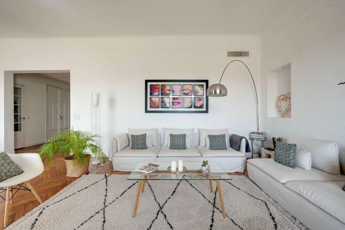 Appartement à MARSEILLE-8E