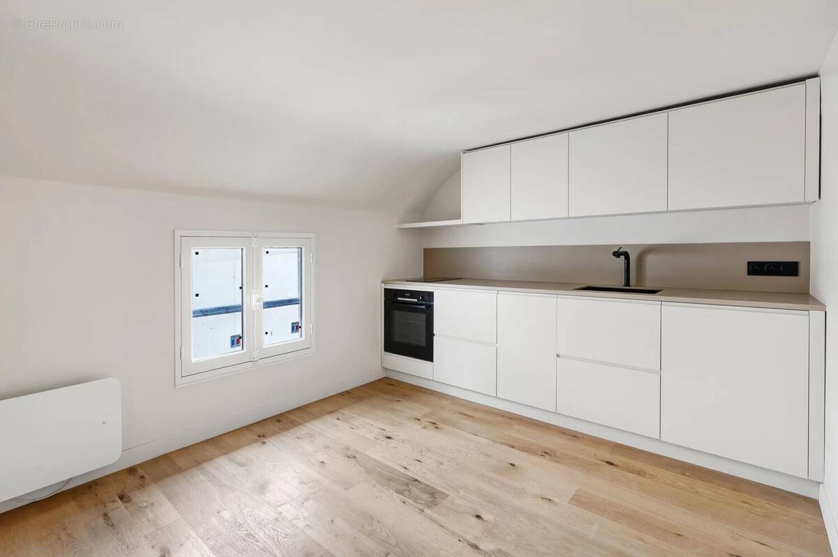 Appartement à PARIS-8E