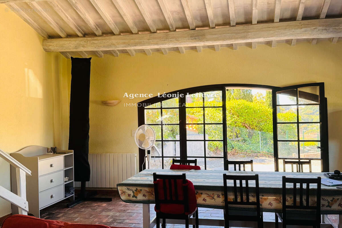 Maison à LES ISSAMBRES