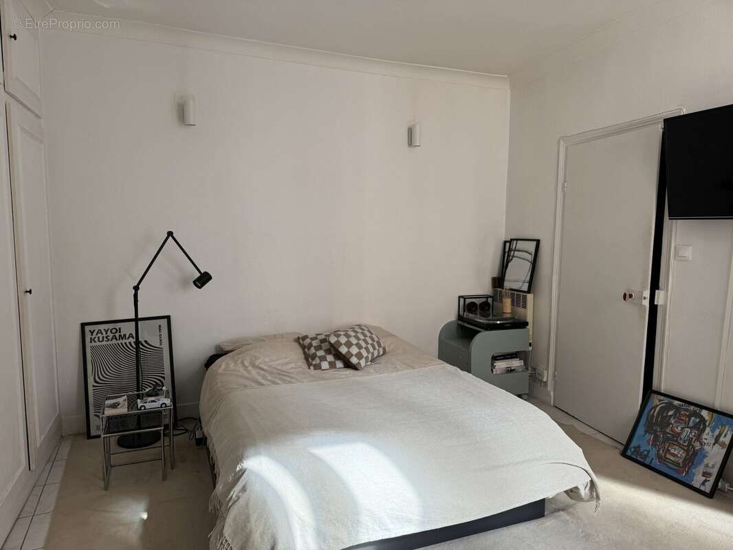 Appartement à PARIS-10E