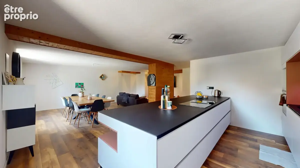 Appartement 108 m² à Vercel-Villedieu-Le-Camp  - photo 5