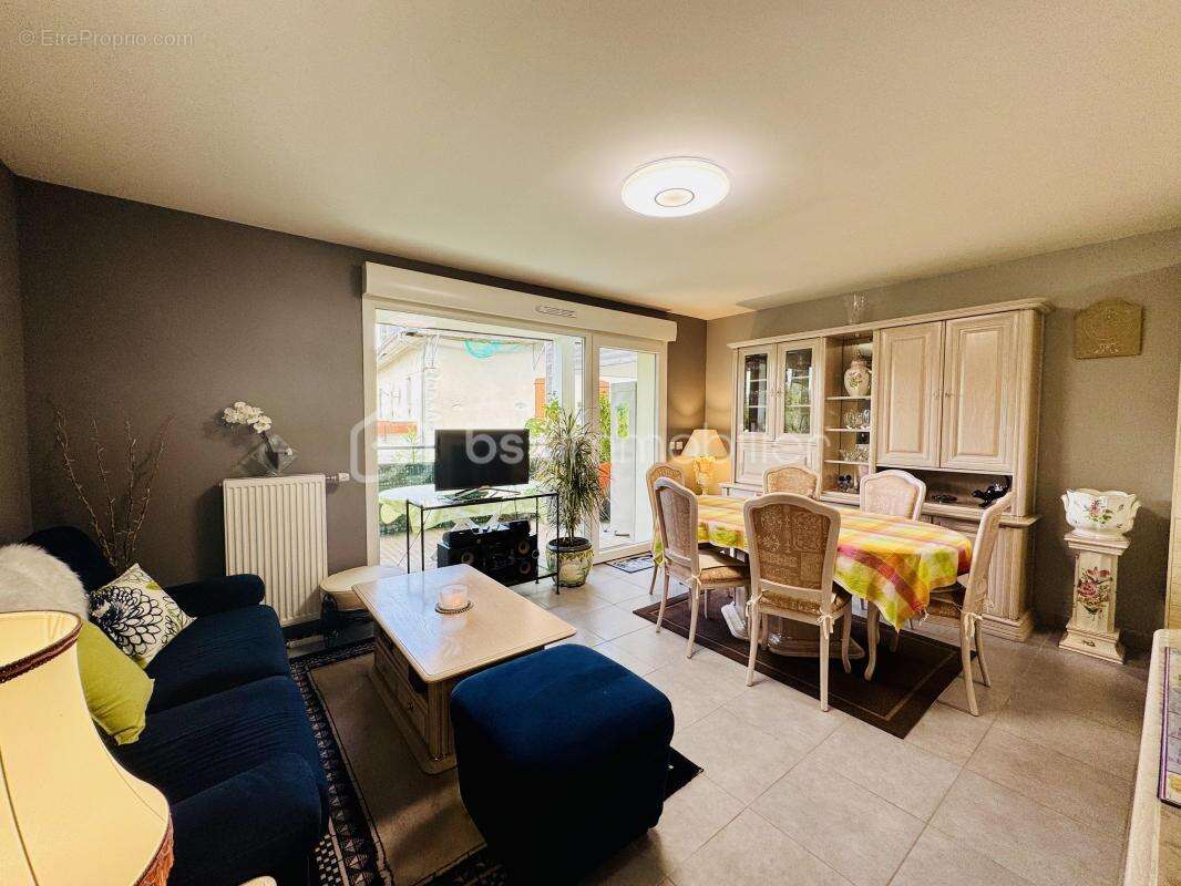 Appartement à THORENS-GLIERES