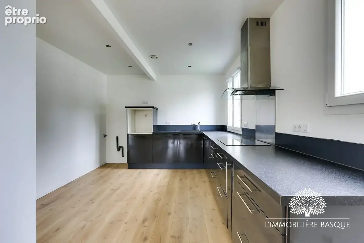 Maison 4 pièces 106 m² à vendre à Bassussarry (64200) - photo 5