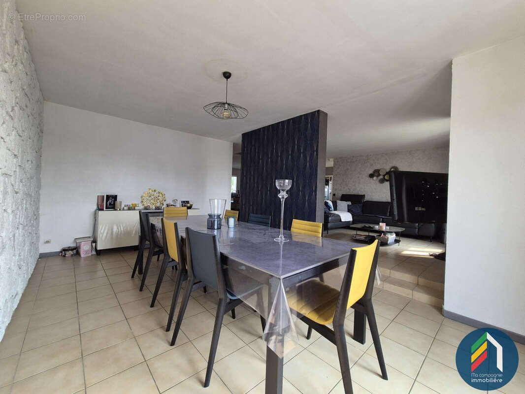 Maison à LA MEILLERAIE-TILLAY