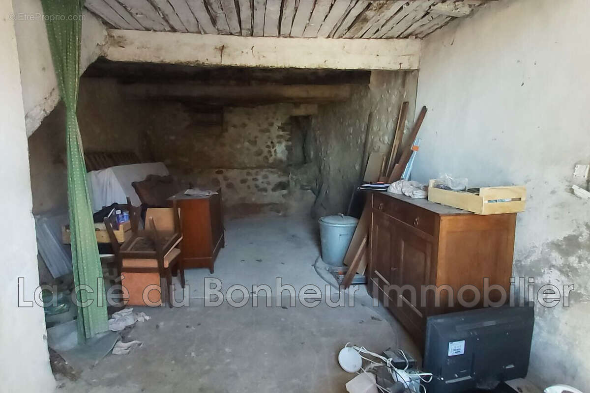 Maison 105 m² à Saint-Jurs  - photo 3