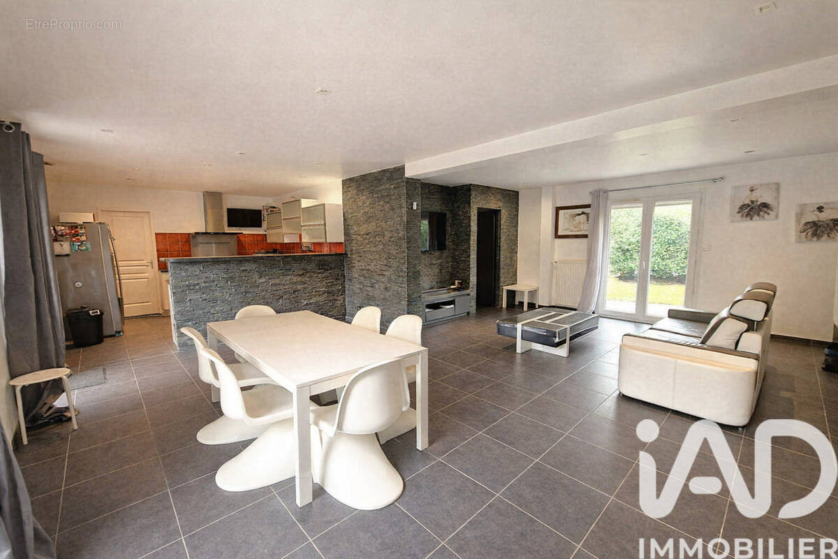 Photo 1 - Maison à MANDRES-LES-ROSES