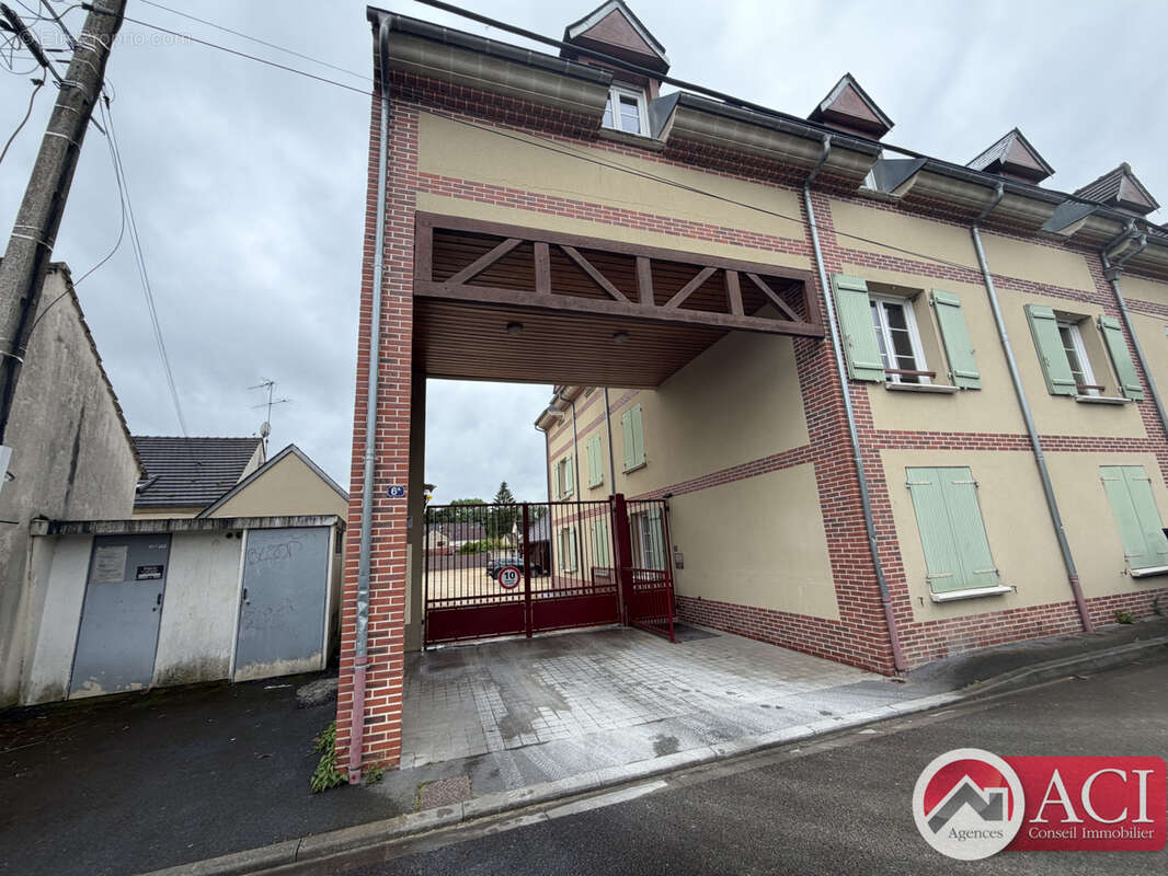 Appartement à BORNEL
