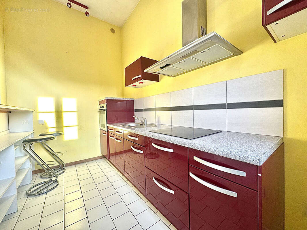 Appartement f3 à vendre plein centre de verneuil sur avre. - photo 4