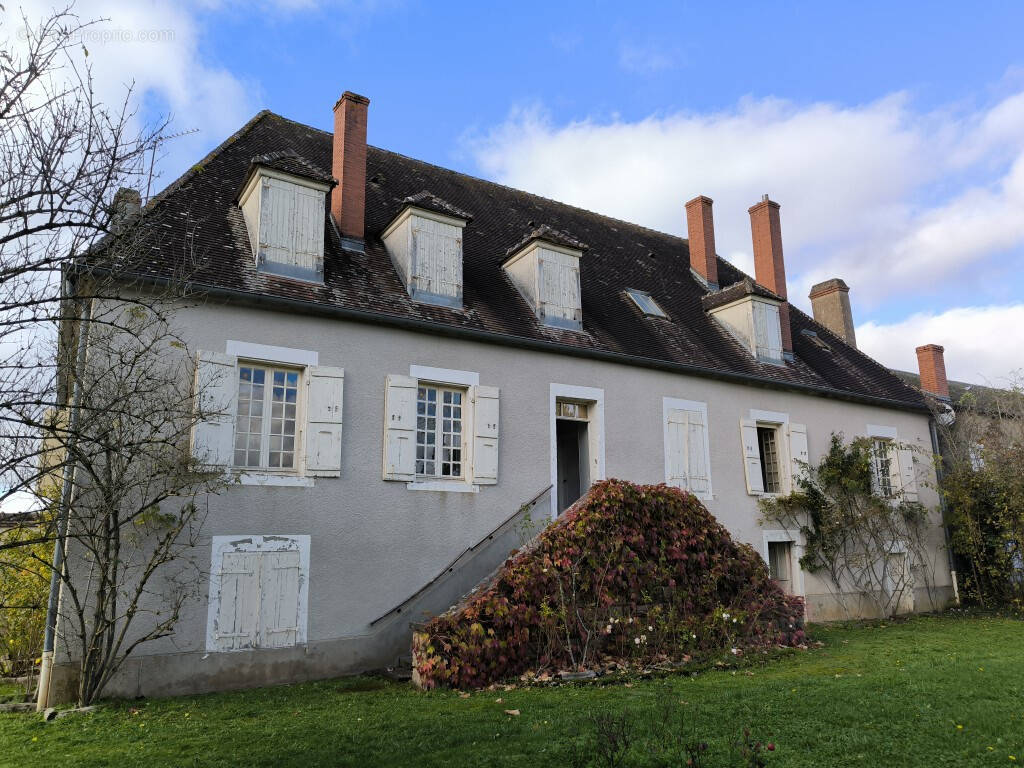 Maison à AUNAY-EN-BAZOIS