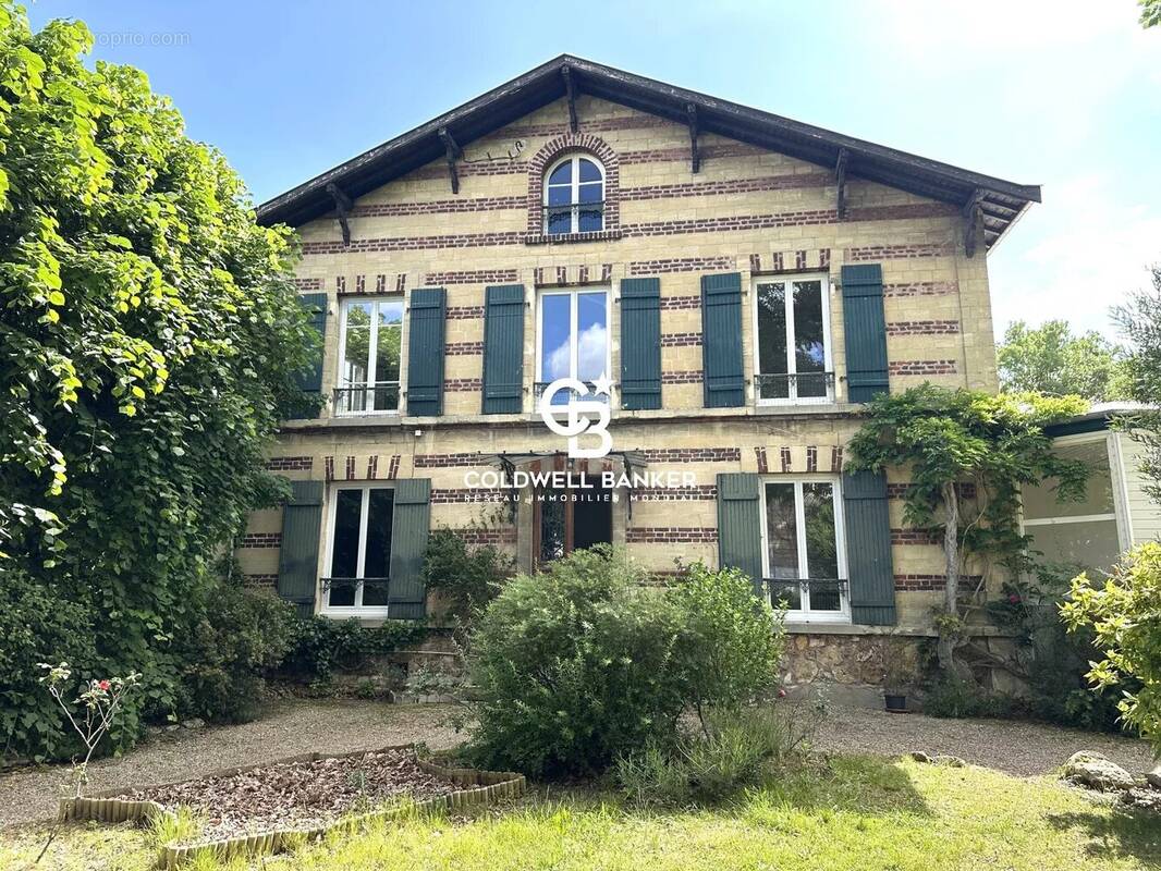 Maison à LE VESINET