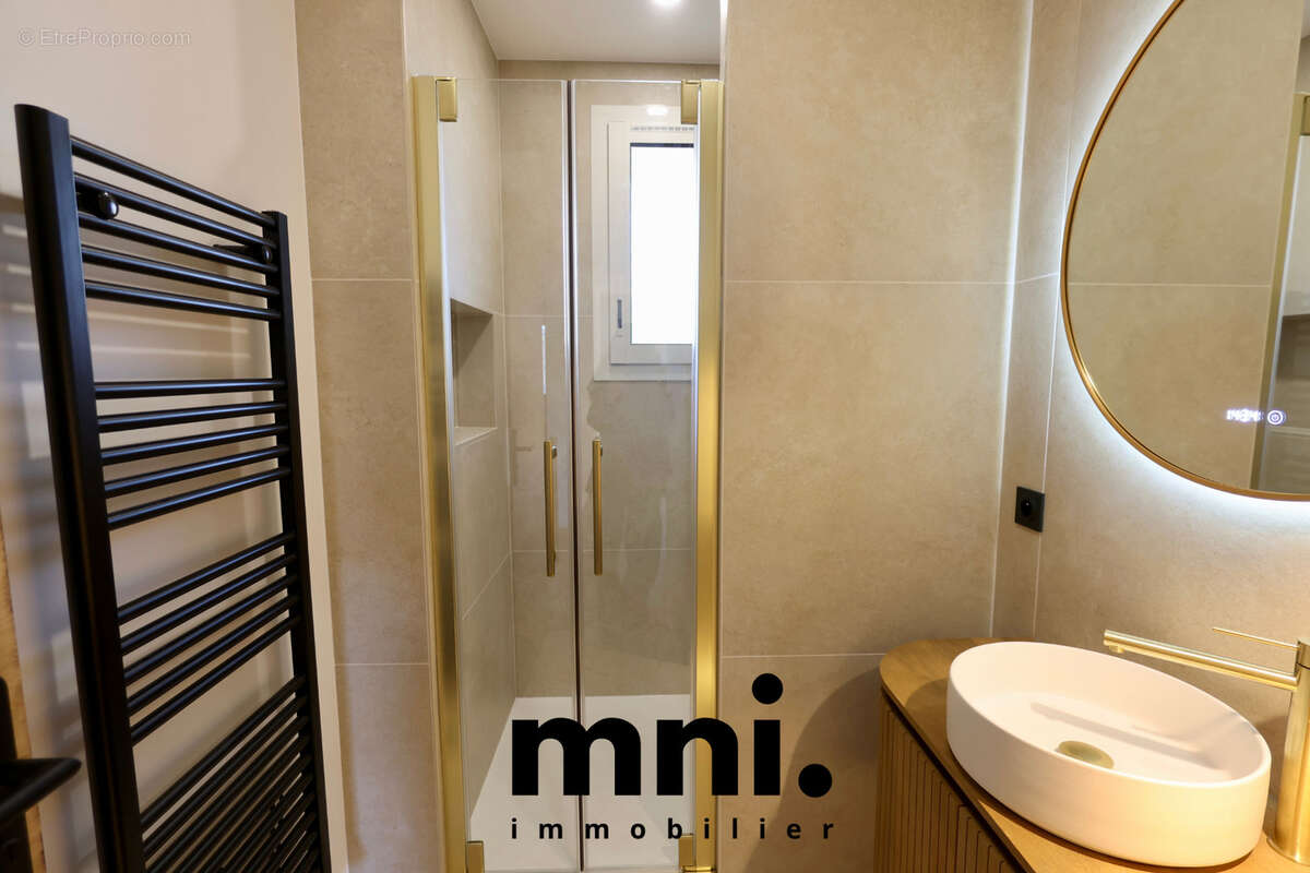 Appartement à SIX-FOURS-LES-PLAGES