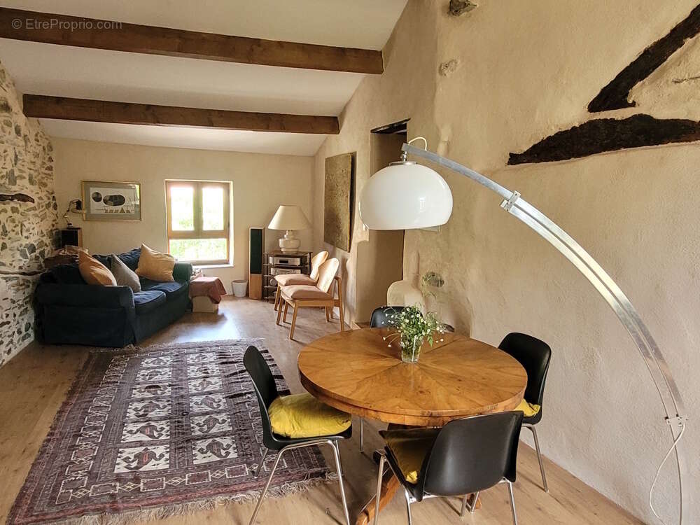Maison à ROUJAN