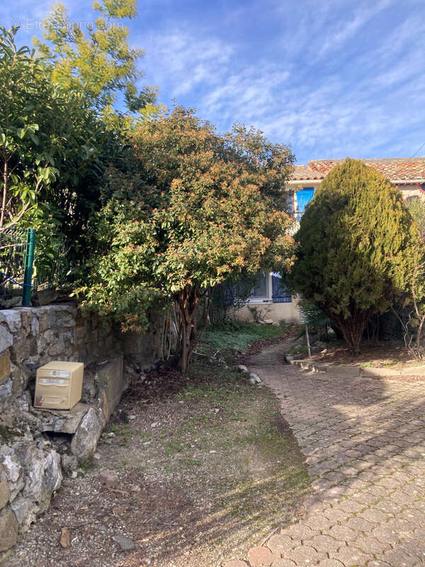 Maison à LA LIVINIERE