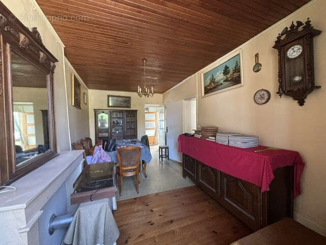 EXCLUSIVITE  à AUTUN,2 apopartements, cave, jardin privatif et greniers. - photo 8