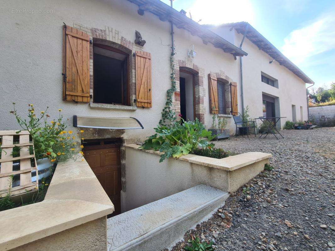 Maison 5 pces, 100 m² – Grange 85 m² – Terrain 5 250 m² dont parcelle constructible – Châteauneuf-la-Forêt - photo 9