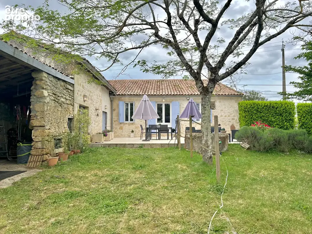 Charmante maison en pierre avec vue sur la vallée et un véritable potentiel équestre - photo 13