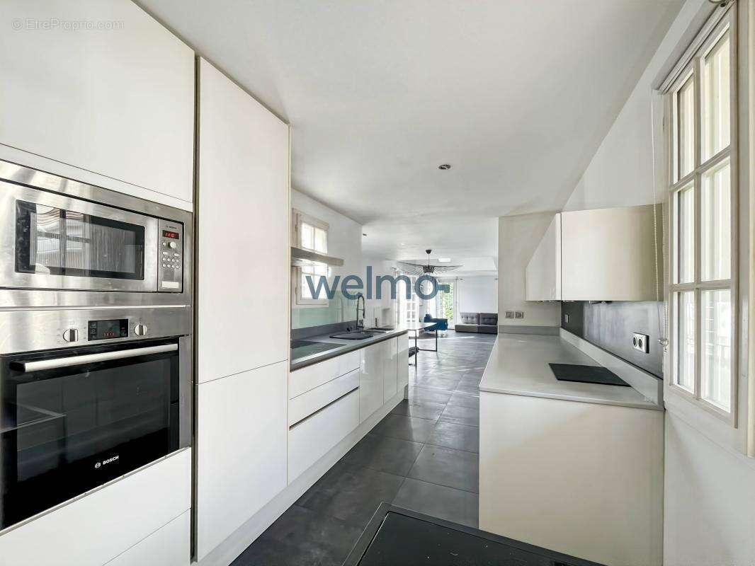 Maison à SAINT-REMY-LES-CHEVREUSE