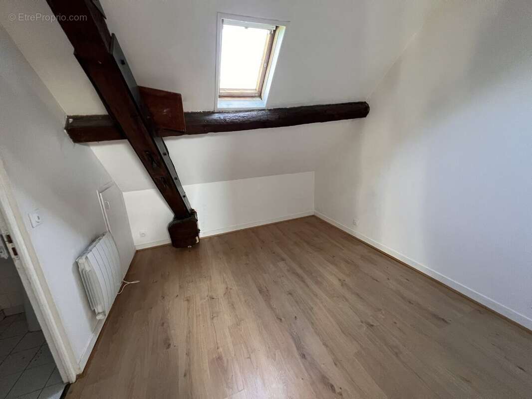 Maison à SAINT-CHERON