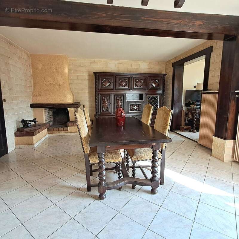 Maison à COMBS-LA-VILLE