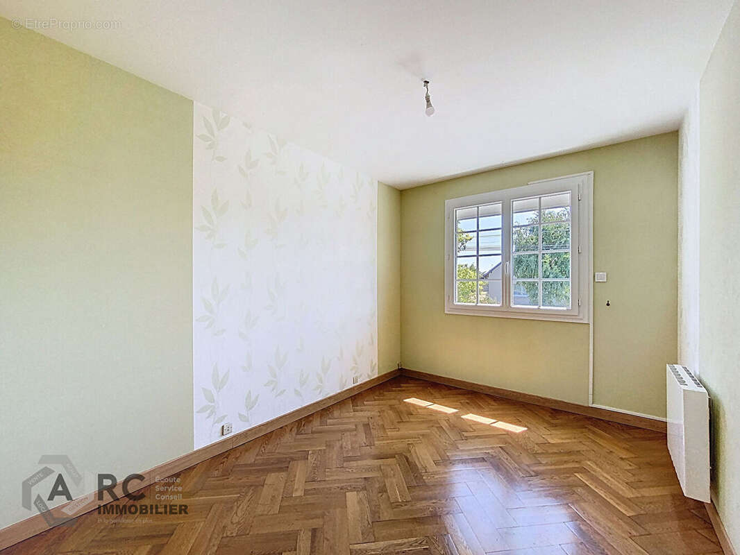 Maison Saint Jean De La Ruelle 4 pièces  114m² - photo 5