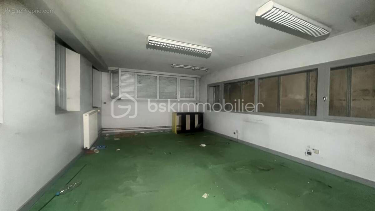 Immeuble professionnel 844 m² – fort potentiel de restructuration – châteauroux - photo 8