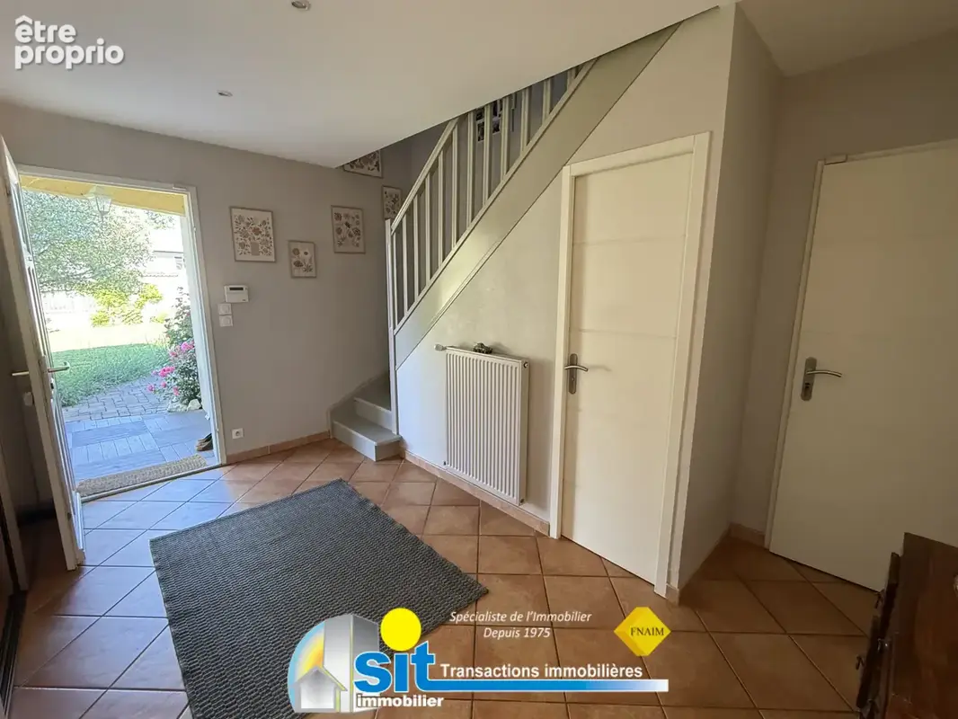 A VENDRE - VILLA - Reventin-Vaugris 6 pièce(s) 125 m2 - photo 12