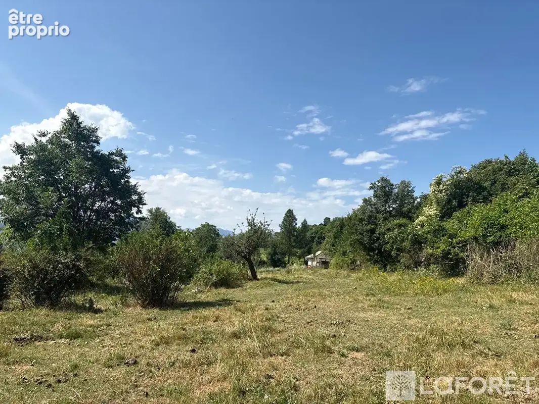 Terrain à CHATEAUROUX-LES-ALPES