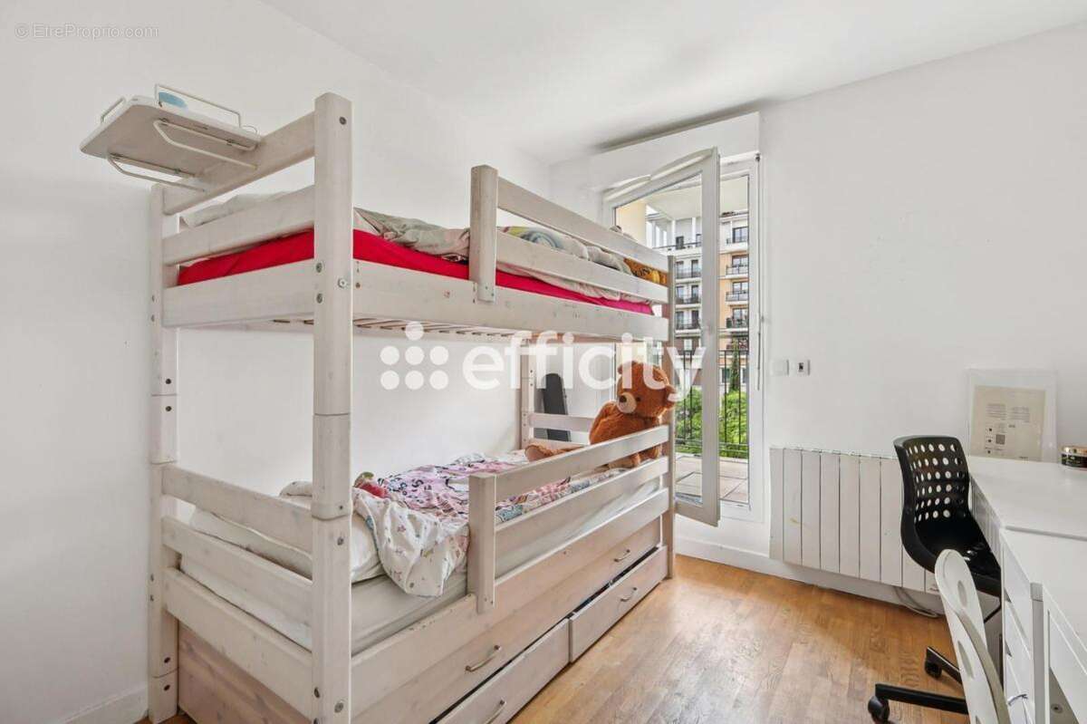 Appartement à MONTROUGE