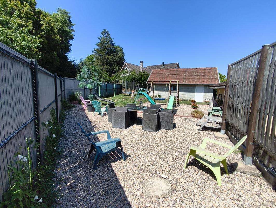 Maison à AILLEVILLERS-ET-LYAUMONT