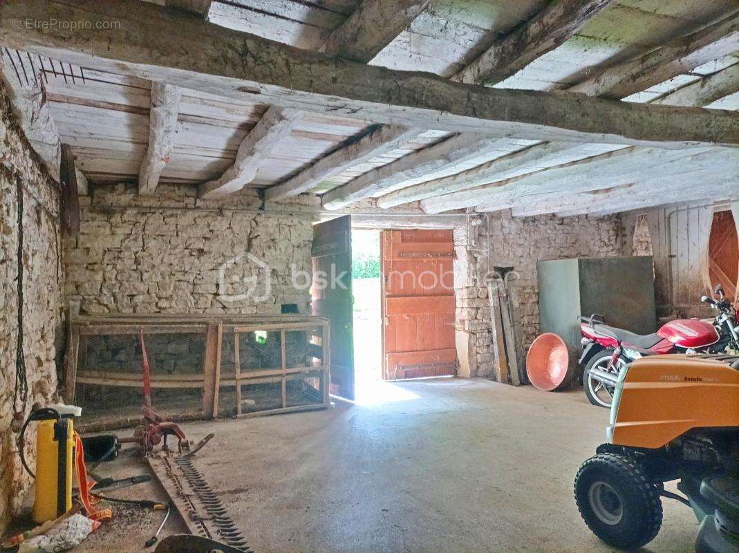 Maison à GINDOU