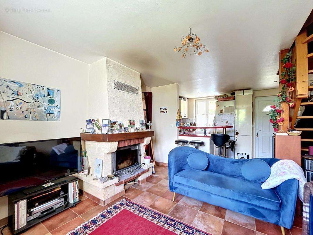 Aulnay-sur-mauldre – maison en pierre de charme avec jardin, terrasse et caves voûtées - photo 5