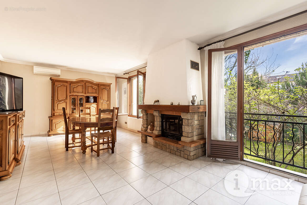 Maison à BOIS-COLOMBES